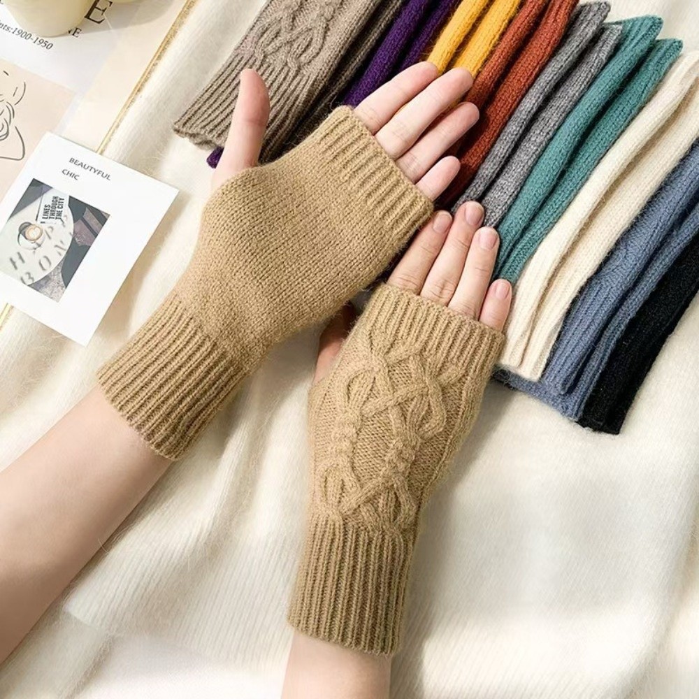 Nuovi Guanti Senza Dita in Mag - Fingerless Glove Knit recensione e prezzo